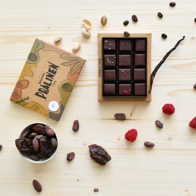 12er Dattel-Pralinenbox – Handgemachtes Premium-Geschenk aus der Schweiz