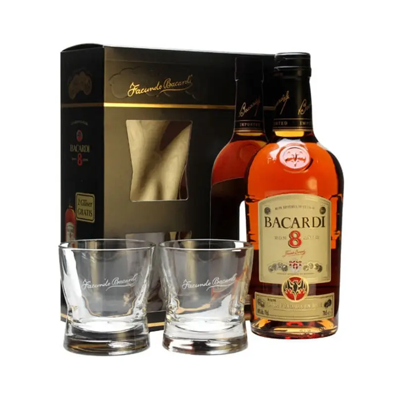 Bacardi 8 years old, Geschenkbox mit Glas - 700ml