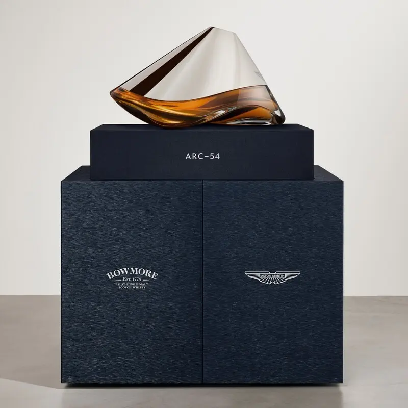 Bowmore 1968 Aston Martin ARC 54 y.o. - AUF ANFRAGE