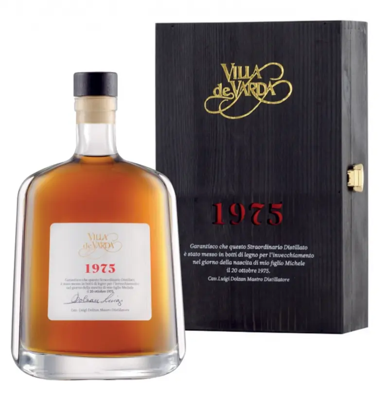 Brandy Stravecchio 1975- Villa de Varda