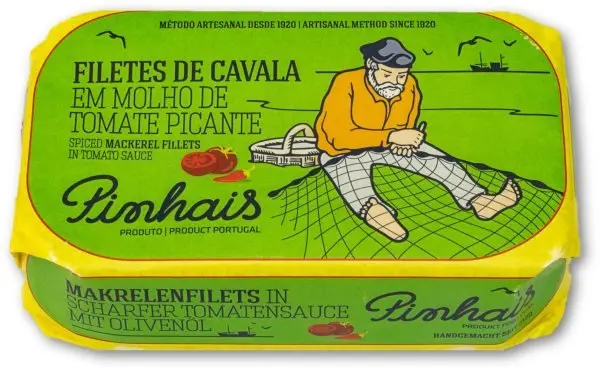 Filets de maquereau à la sauce tomate piquante