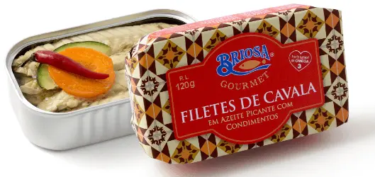 Filets de maquereau à l'huile d'olive avec condiments