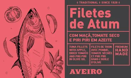 Filets de thon à l'huile d'olive avec pomme et tomate séchée