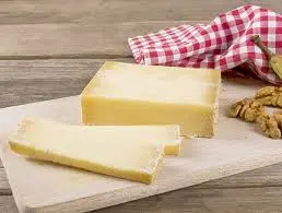Fromage d'alpage au lait cru "etivaz"
