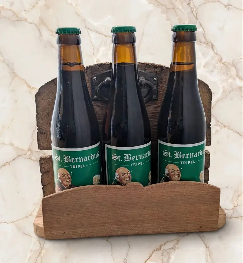 Geschenkset Eichenholz-Bierregal mit 3 × St. Bernardus Tripel