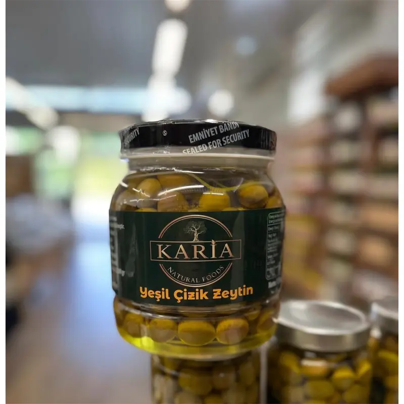 Handgemachte Grüne Oliven (Angeschnitten) aus Muğla Bodrum - 1.5kg, Mit Natürlichem Olivenöl