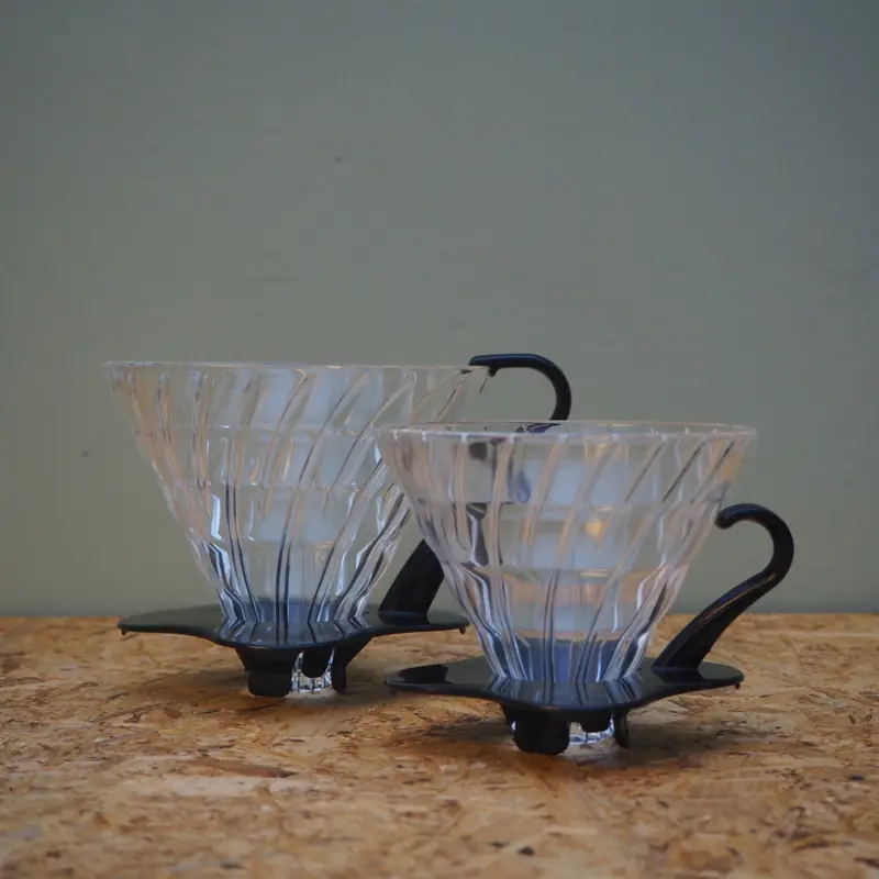 HARIO COFFEE DRIPPER V60 - Handfilter aus Glas schwarz