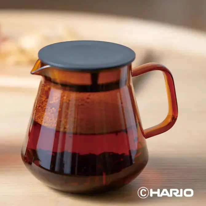 Hario Colors Tea & Coffee Server 600 ml – getönte Glaskanne