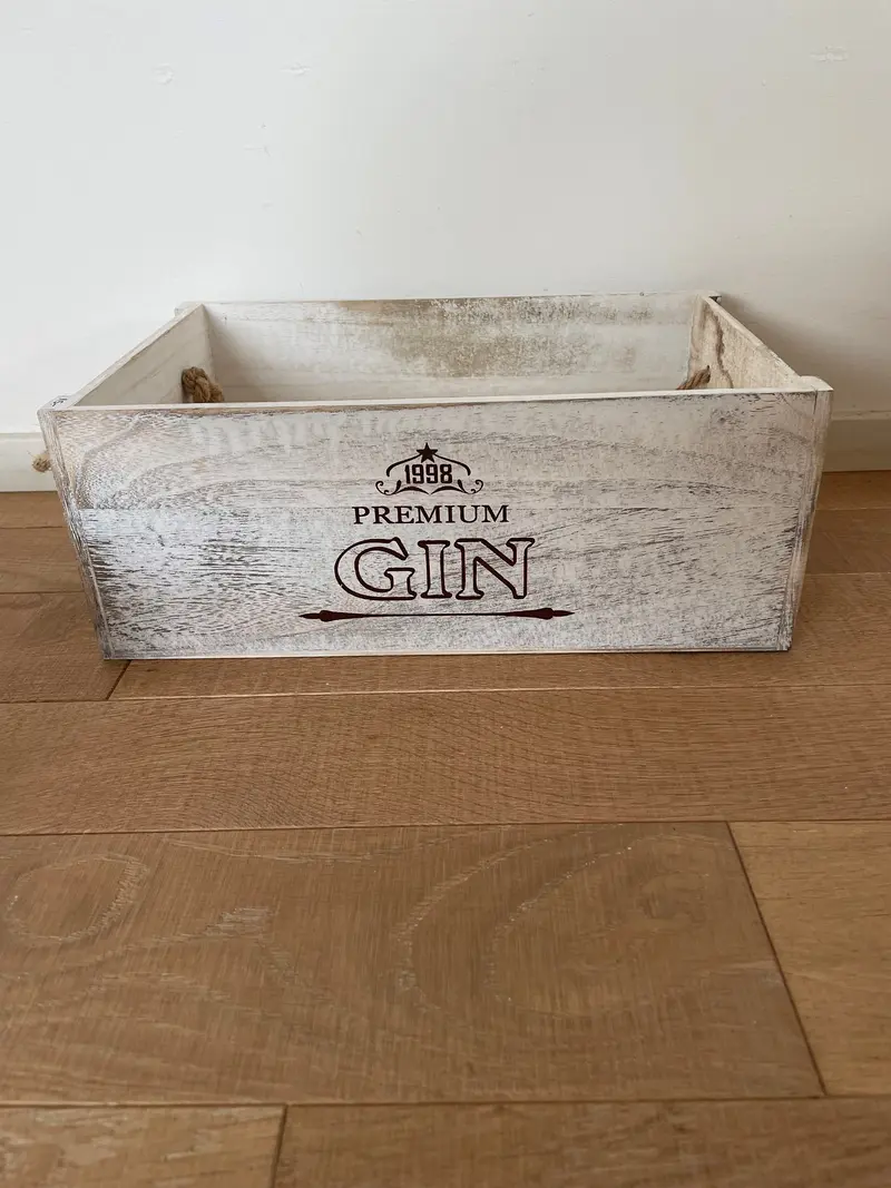 Holzkiste Gin