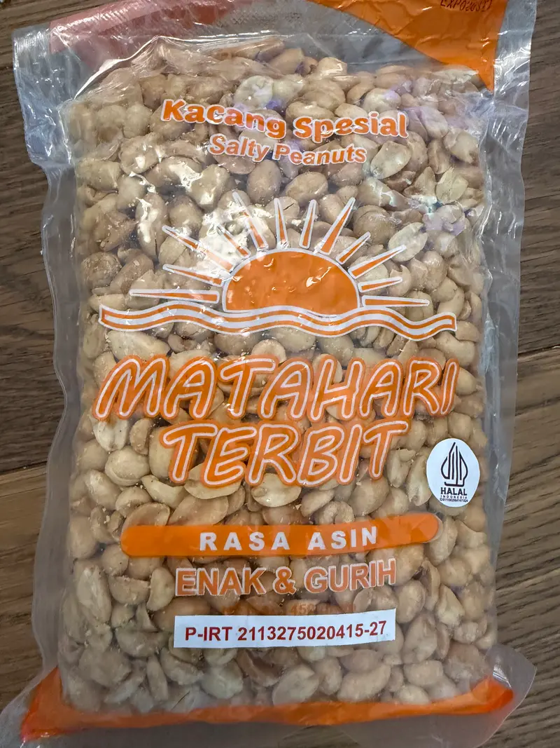 Kacang matahari Terbit Salty taste 450gr