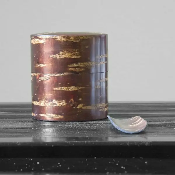 Kirschbaumrinde-Teedose