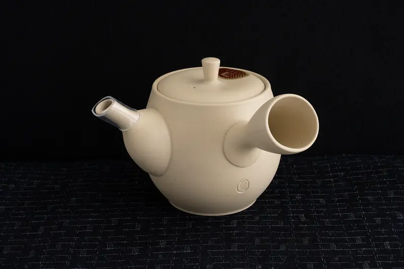 Kyusu Takasuke Elfenbein