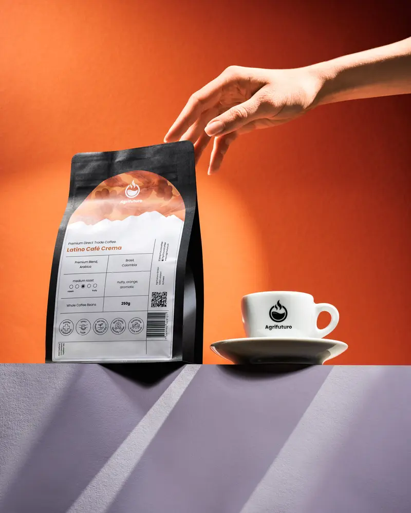 Latino Cafe Crema