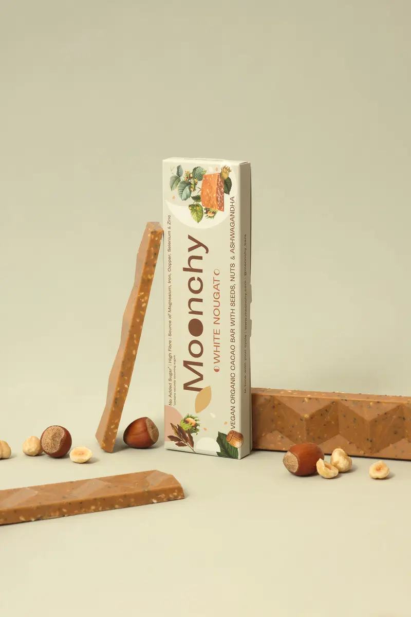 Moonchy Nougat weiss Box (8 Bio-Riegel) für 2. Zyklushälfte (Tag 15-28)