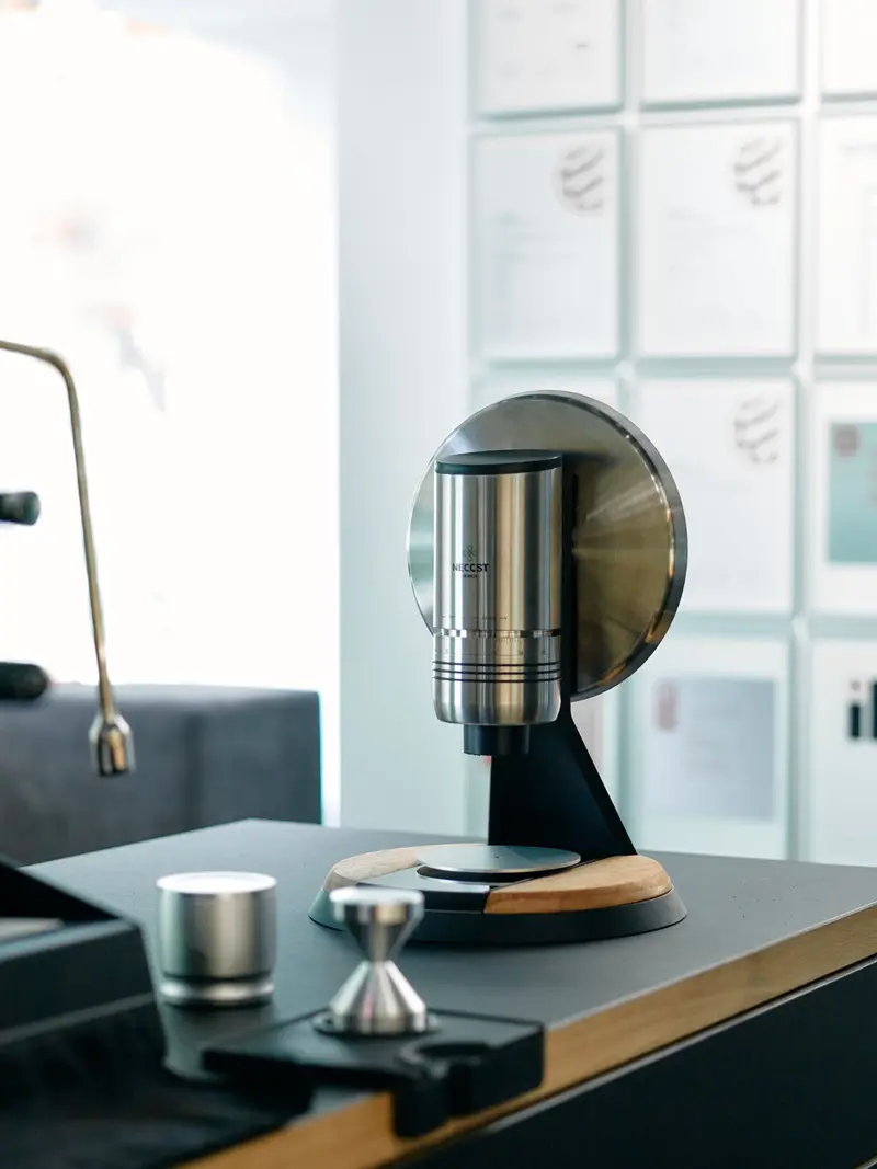 NECCST Series 1 – Premium-Handmühle (Red Dot Award 2026)