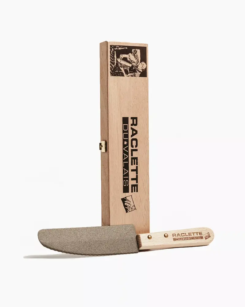 Raclettemesser in Holzkiste