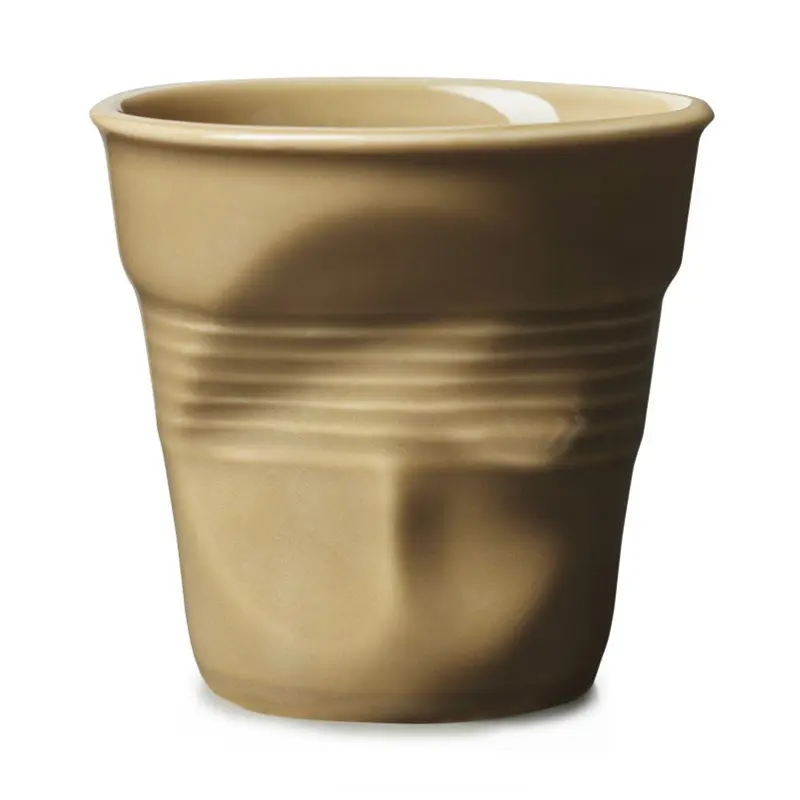 Revol Knickbecher – Porzellanbecher im Crumple-Design havanna
