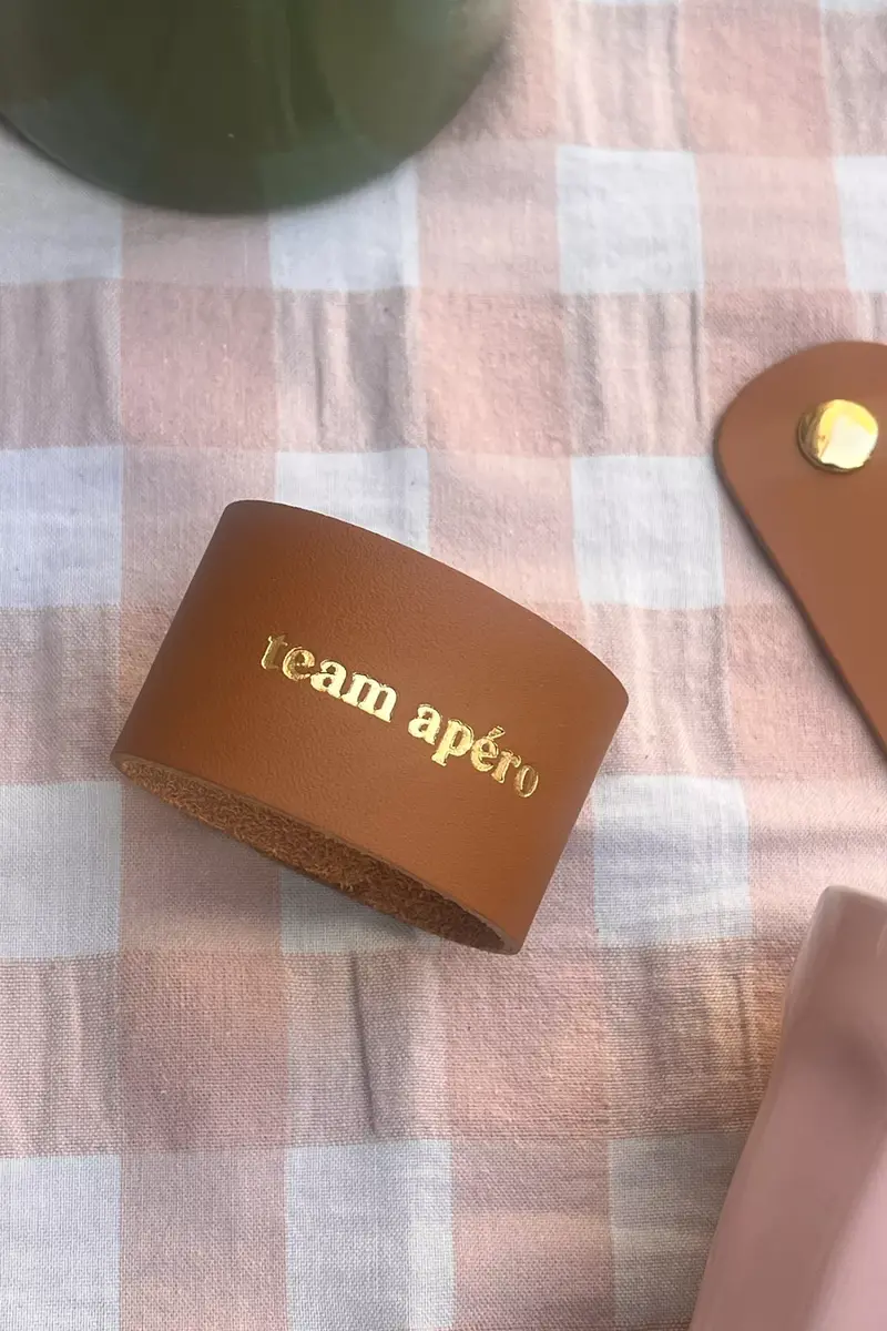 Rond de serviette en cuir "team apéro"