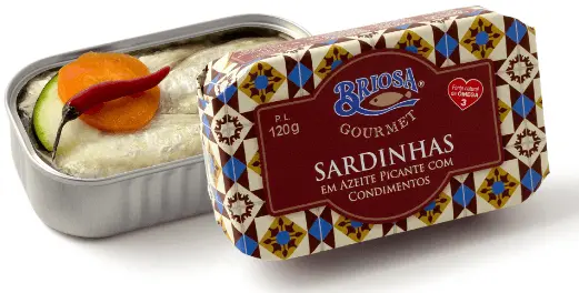 Sardines à l'huile d'olive pimentée avec épices
