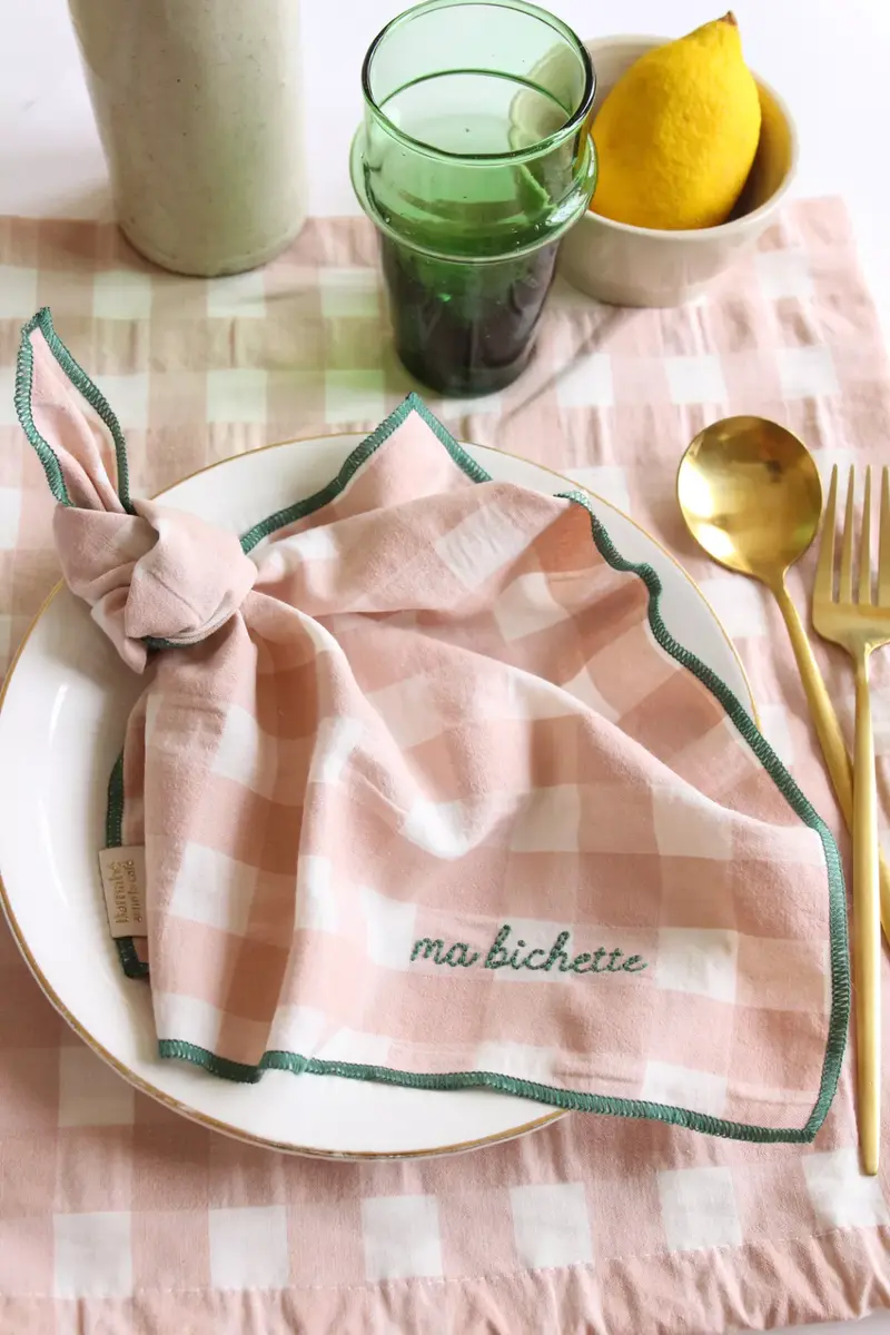 Serviette de table rose macaron "ma bichette"