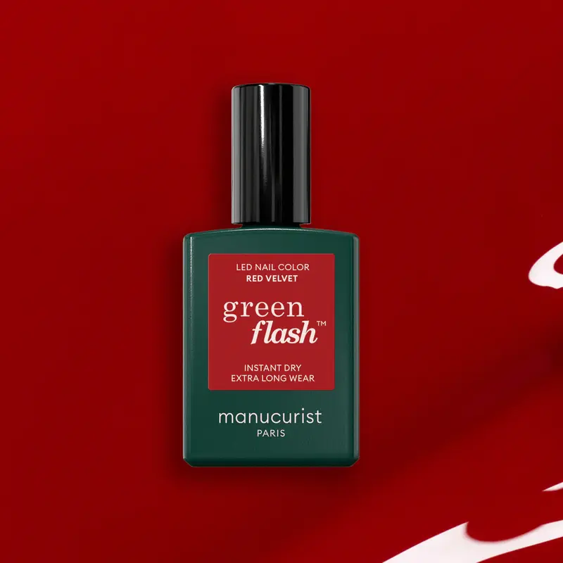 Vernis à ongles semi-permanent rouge velours profond (Red Velvet)